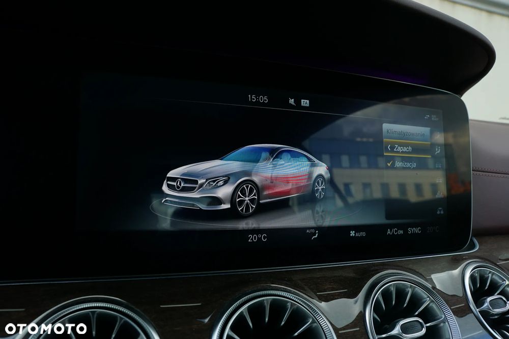 Mercedes-Benz Klasa E 400 Coupe 4-Matic 9G-TRONIC - 37