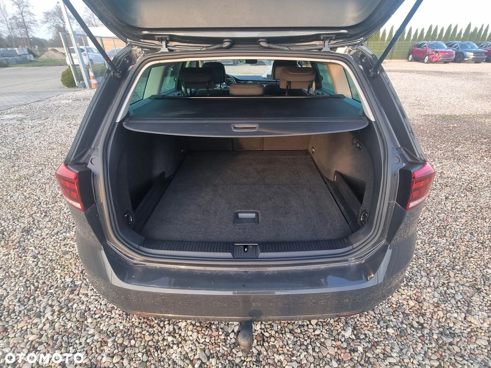 Volkswagen Passat Variant - 8