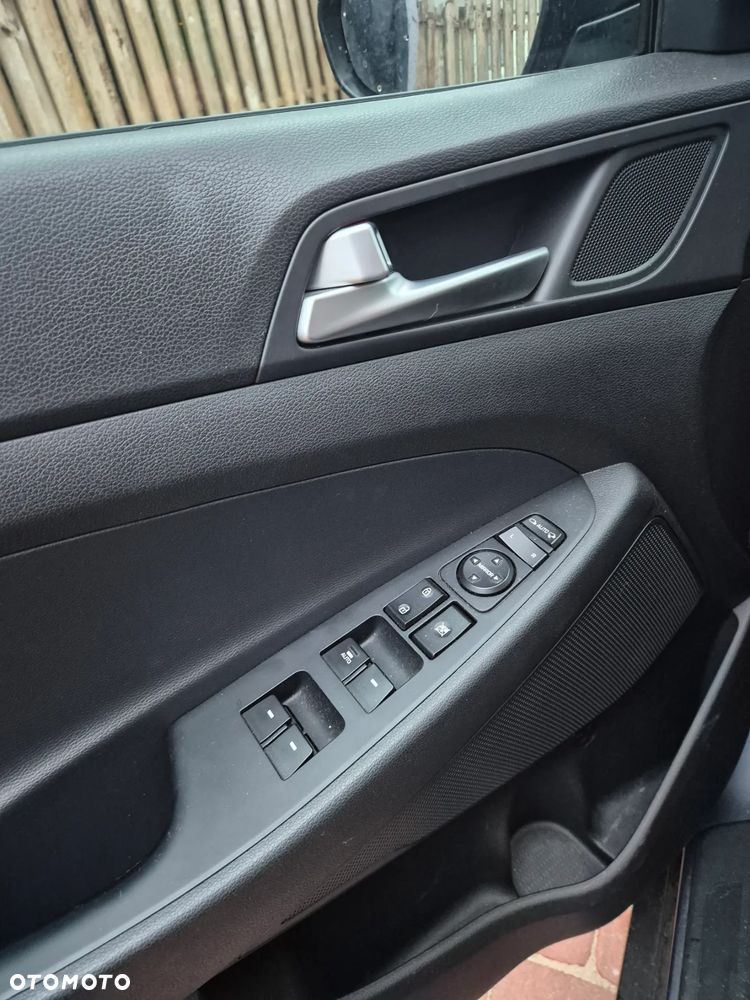 Hyundai Tucson 1.7 CRDI BlueDrive Comfort 2WD - 24