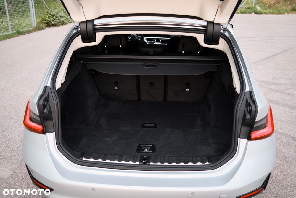 BMW Seria 3 320i Advantage sport - 14