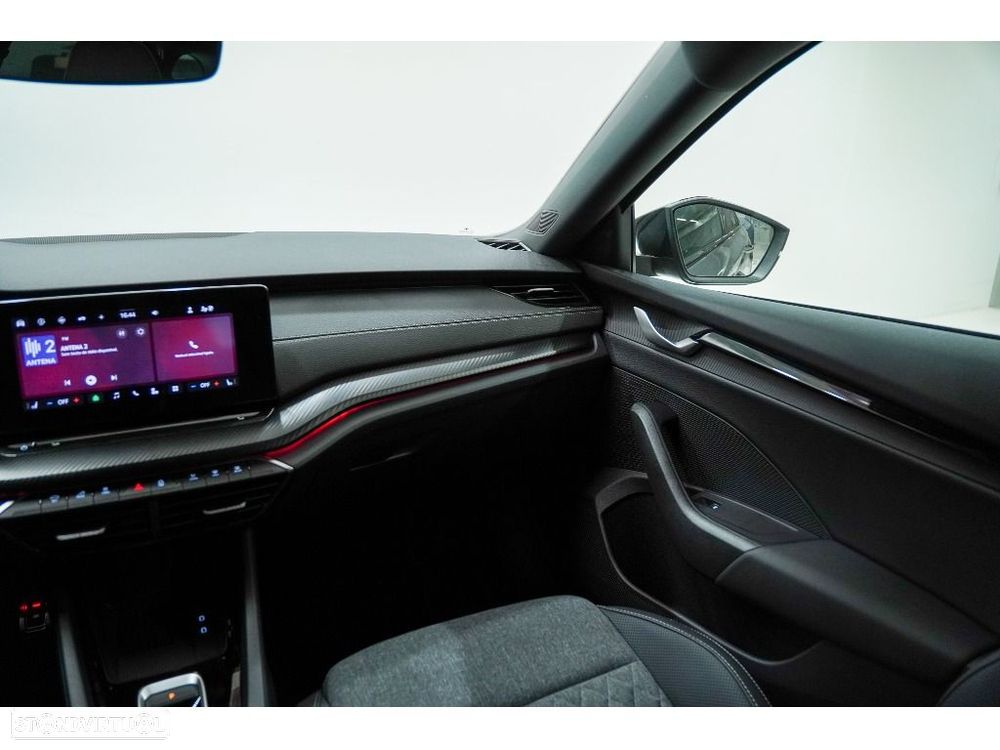 Skoda Octavia Break 2.0 TDI Sportline DSG - 26