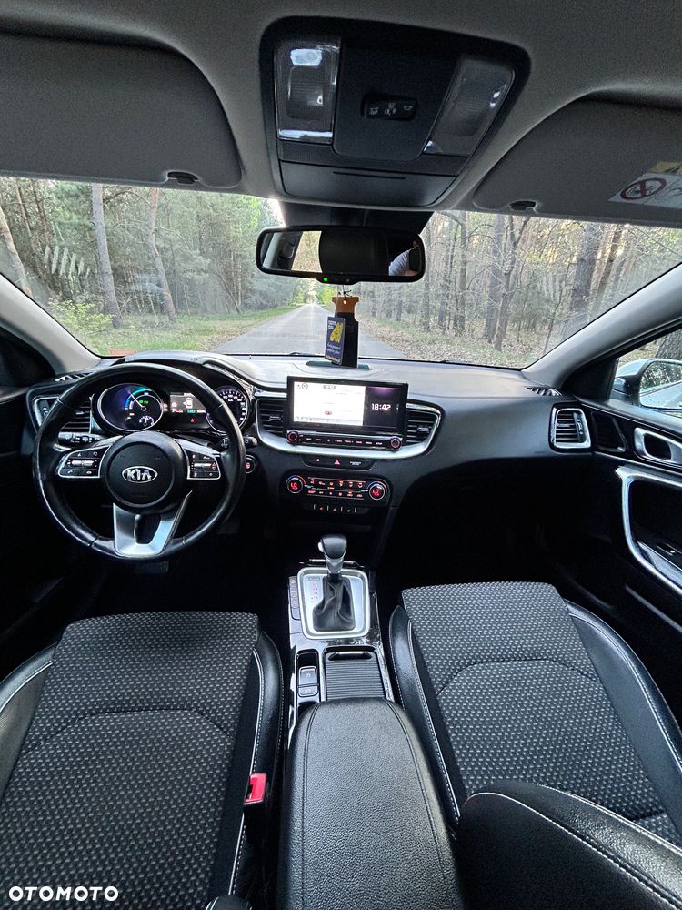 Kia XCeed - 22