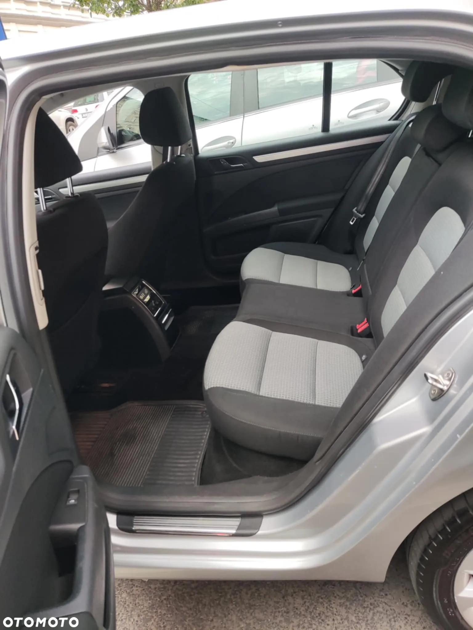Skoda Superb 1.8 TSI Comfort - 11