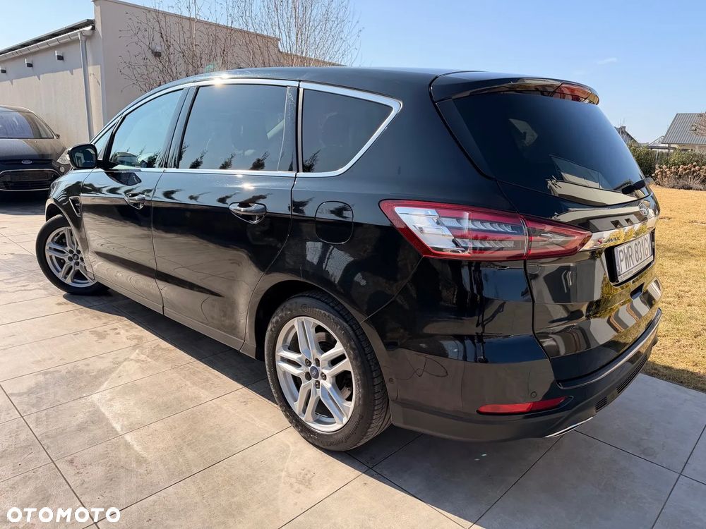 Ford S-Max - 18