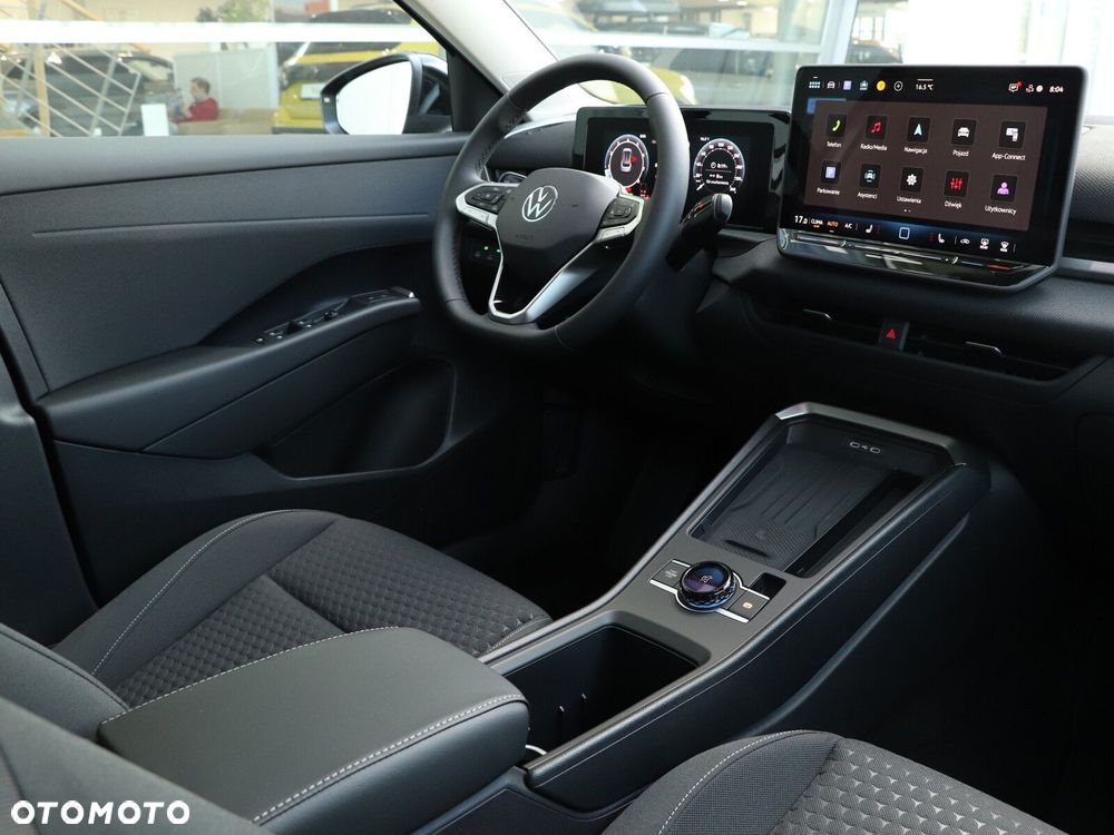 Volkswagen T-Roc - 16