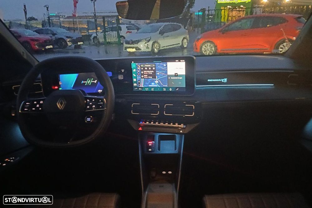 Renault 4 E-Tech 52 kWh Iconic Autonomia Conforto - 7