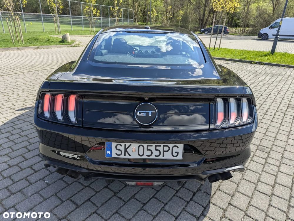 Ford Mustang 5.0 V8 GT - 10