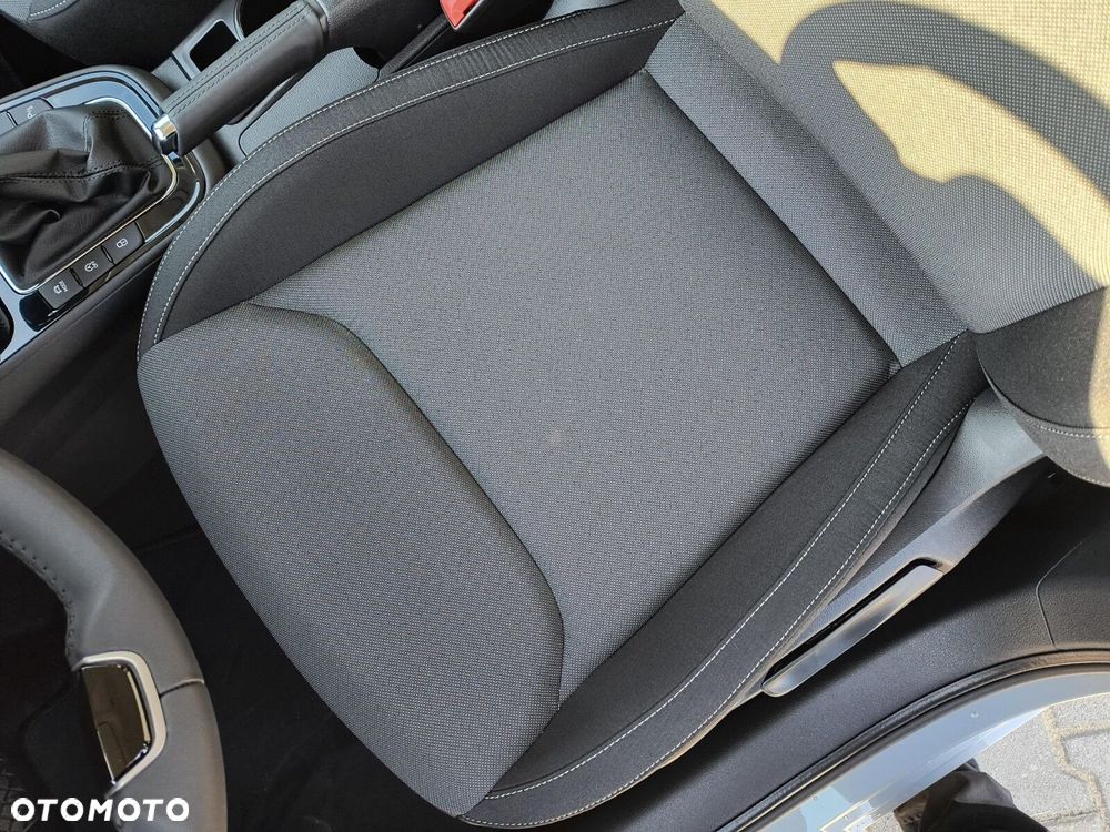 Skoda Fabia 1.0 TSI Drive DSG - 12