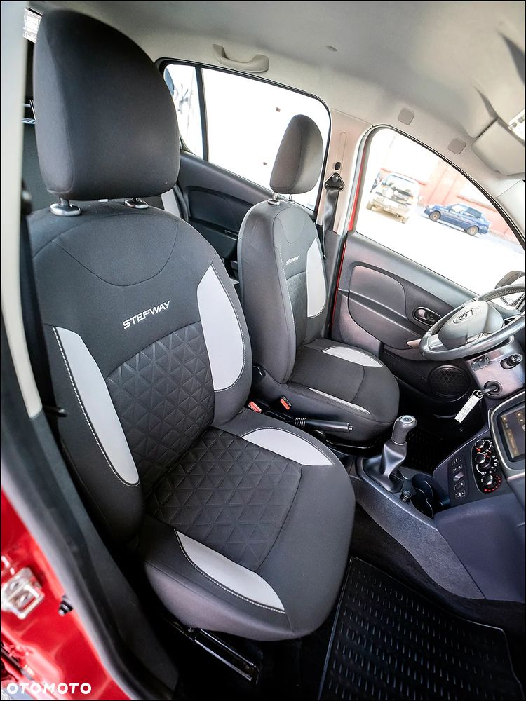 Dacia Sandero Stepway TCe 90 Prestige - 33