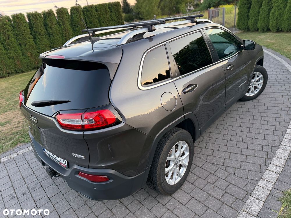 Jeep Cherokee - 8