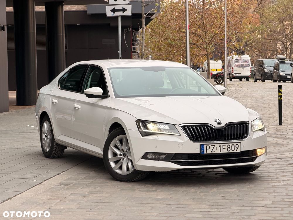 Skoda Superb 2.0 TDI Ambition - 4