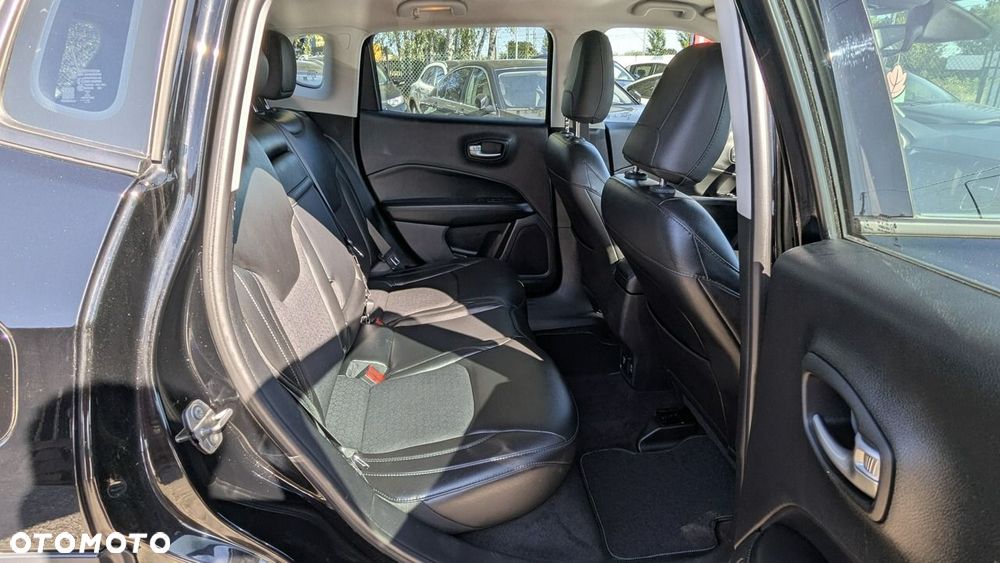 Jeep Compass - 17