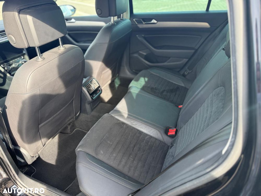 Volkswagen Passat 2.0 TDI R Executive - 16
