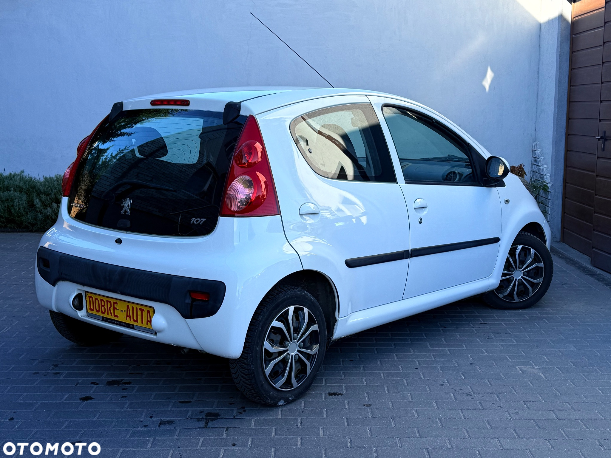 Peugeot 107 1.0 Happy - 23