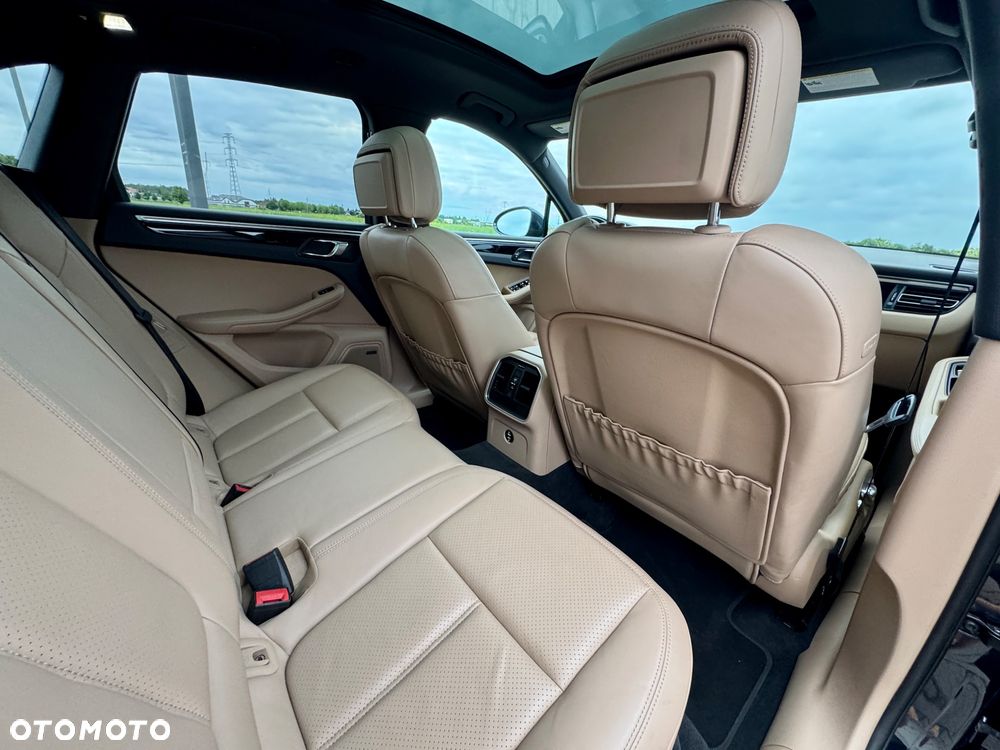 Porsche Macan Standard - 12