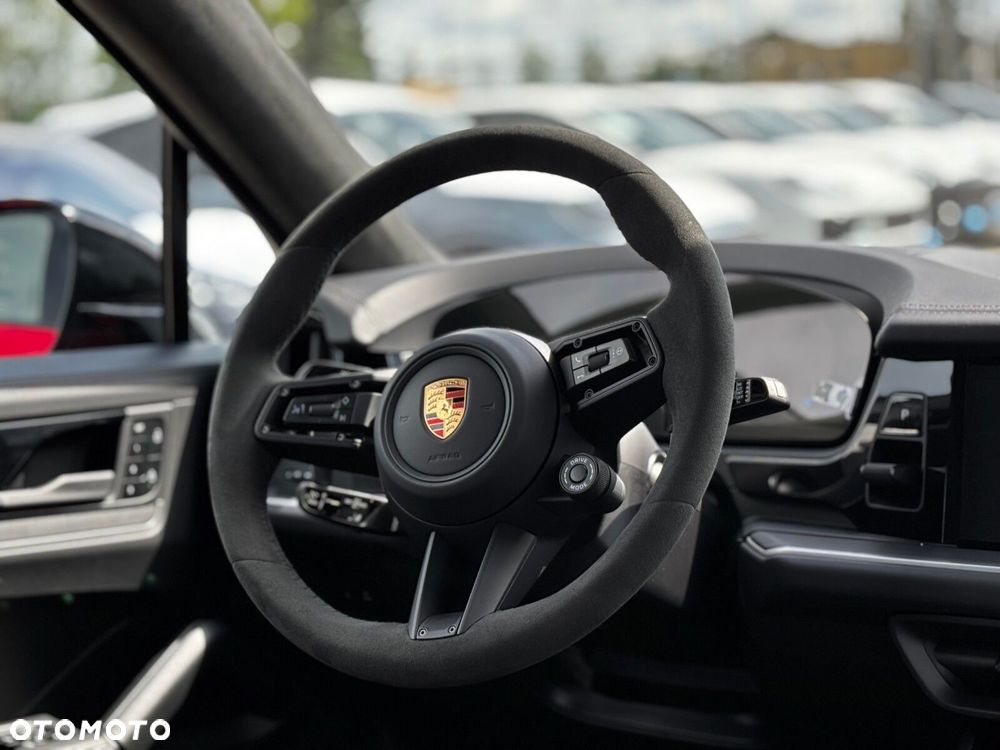 Porsche Cayenne - 23