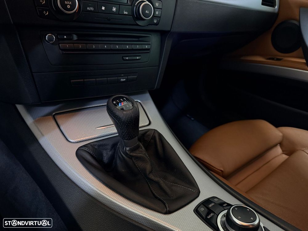 BMW 320 d Pack M - 18