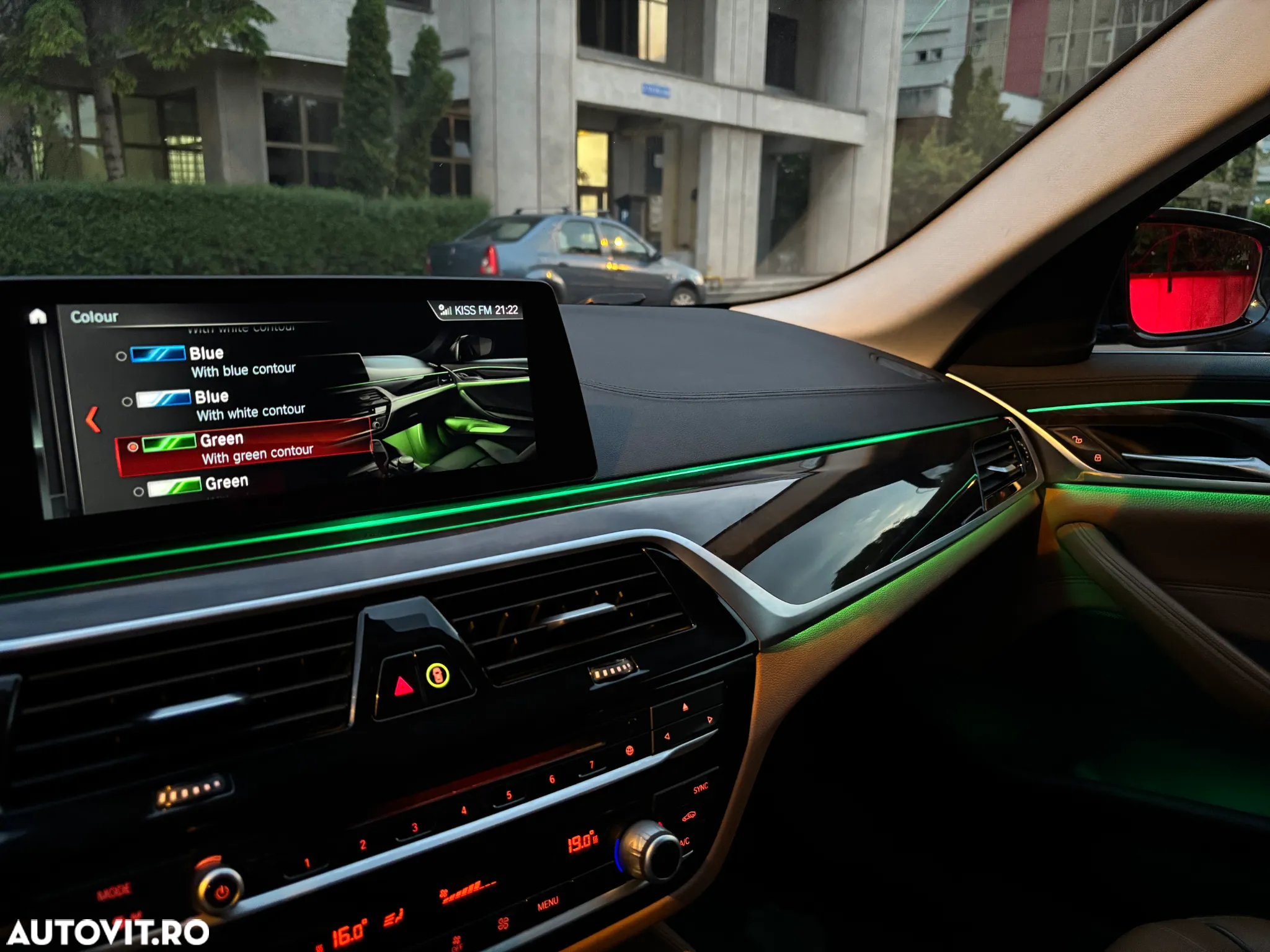 BMW Seria 5 530e iPerformance Aut. Luxury Line - 38