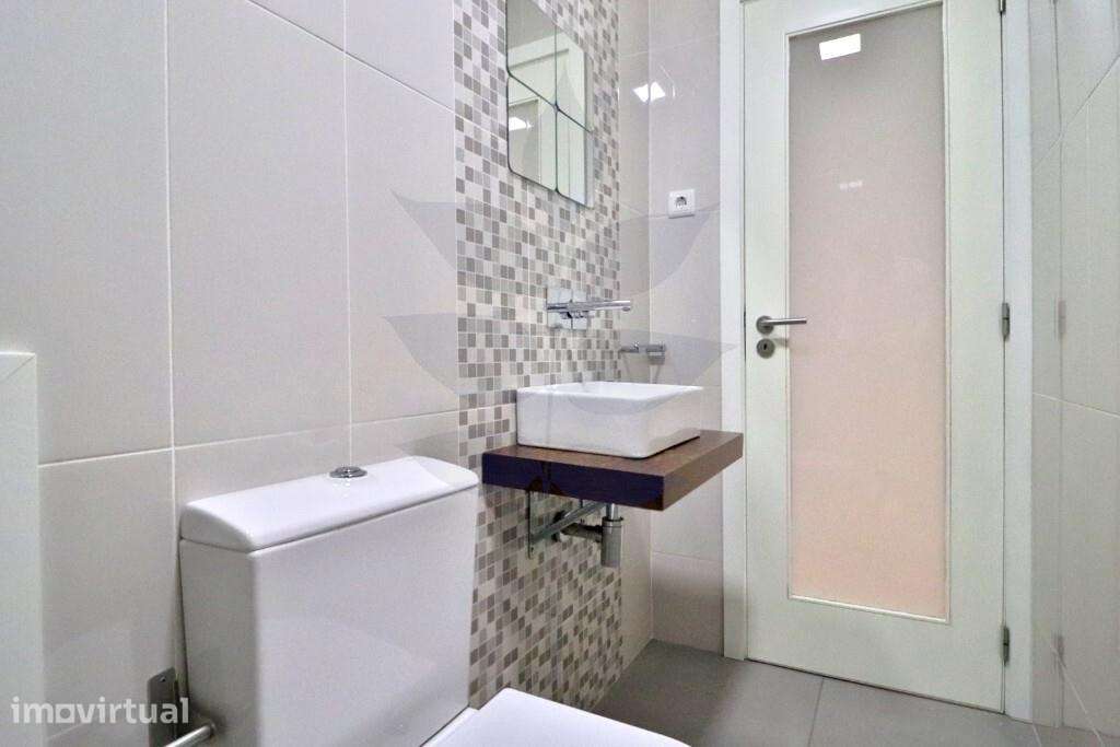 Arrendamento Apartamento T3 Duplex - Semi-Mobilado em Real - Grande imagem: 5/28