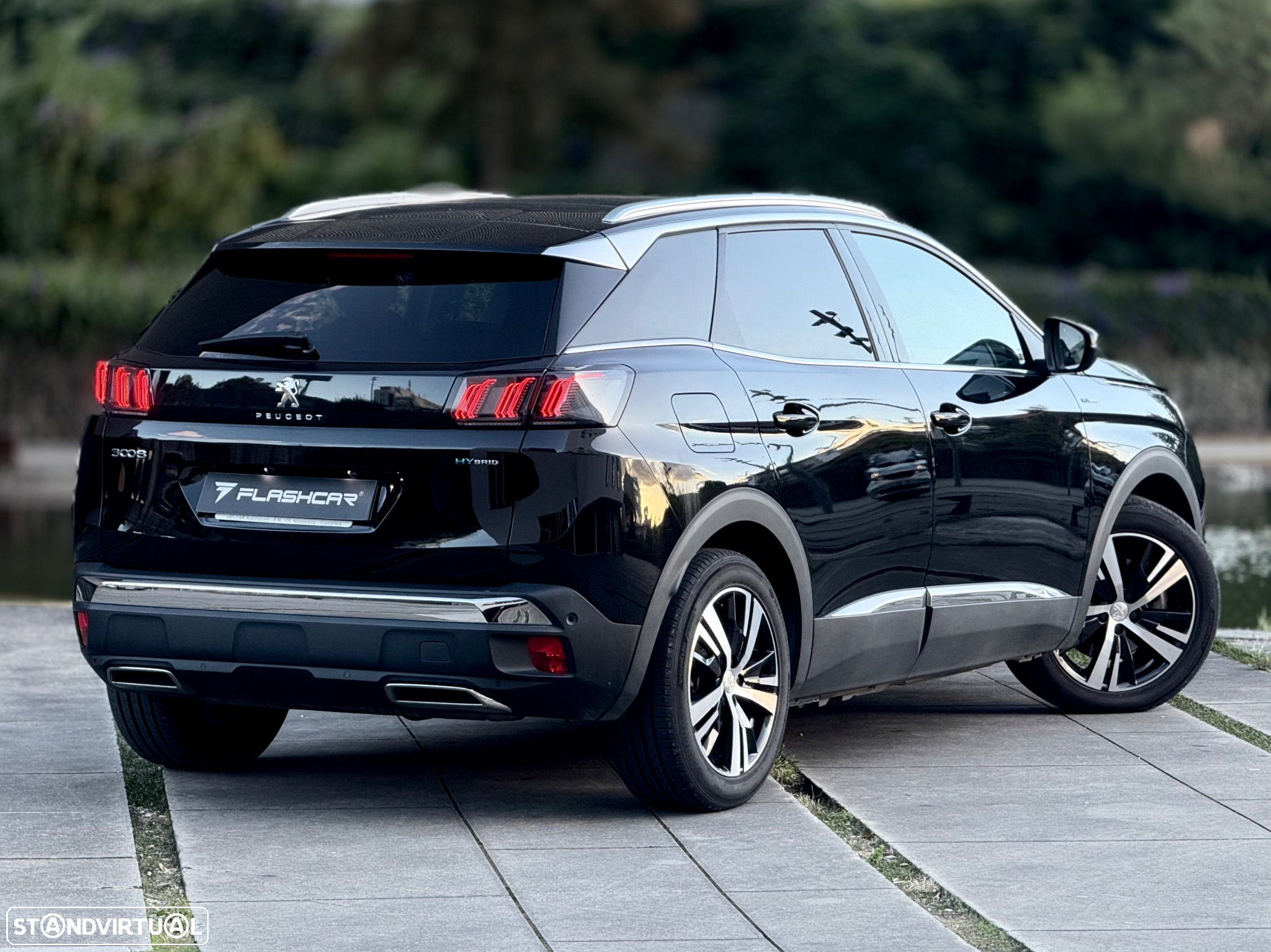 Peugeot 3008 1.6 Hybrid GT Pack e-EAT8 - 21