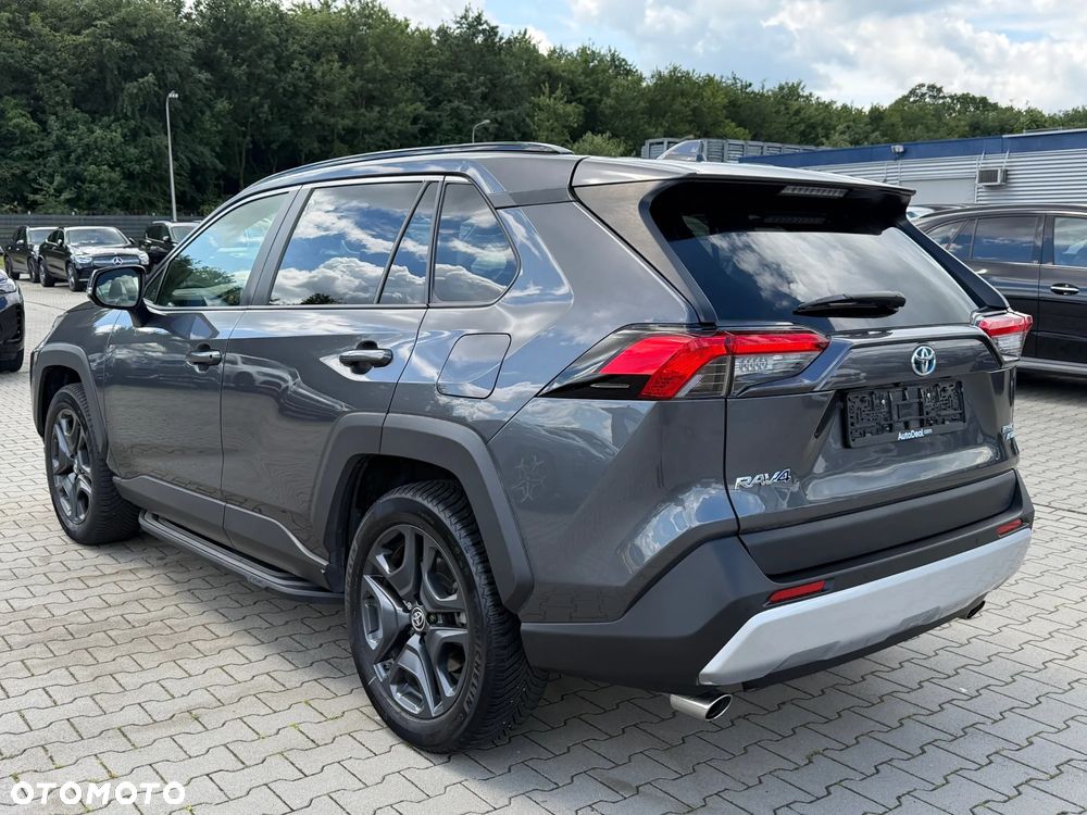 Toyota RAV4 - 4