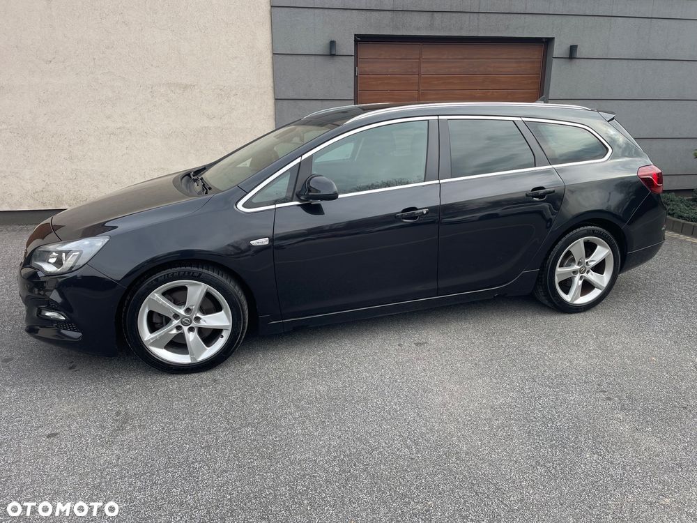 Opel Astra 2.0 BiTurbo CDTI DPF ecoFLEX SportsTourer St - 11