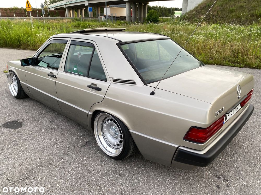 Mercedes-Benz W201 (190) - 6