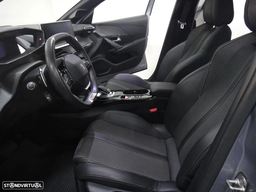 Peugeot 208 PureTech 130 EAT8 GT - 12