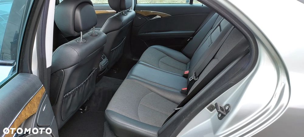 Mercedes-Benz Klasa E - 31