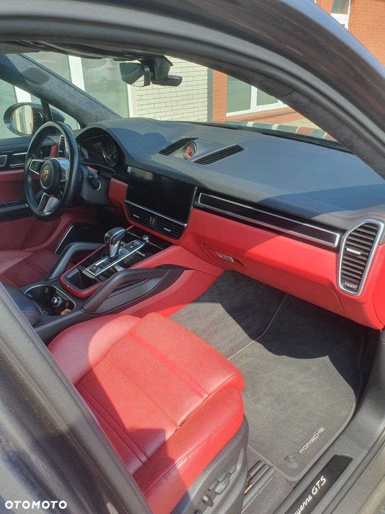 Porsche Cayenne - 7
