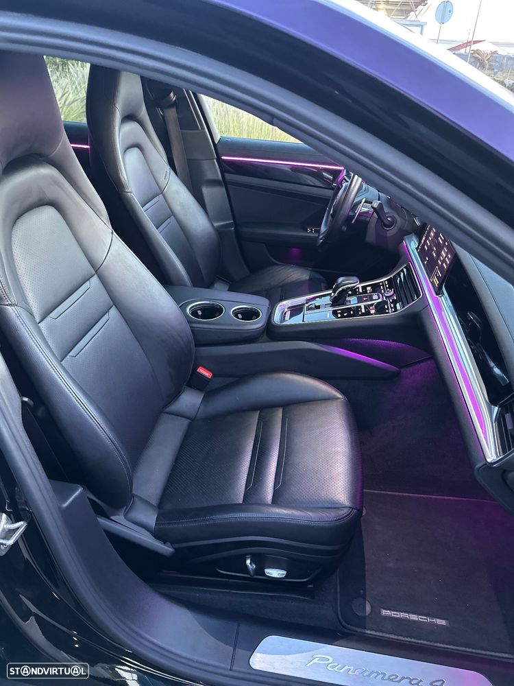 Porsche Panamera 4 E-Hybrid - 30