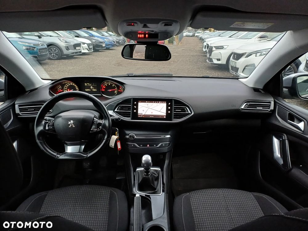 Peugeot 308 BlueHDi FAP 130 Stop & Start Allure - 25