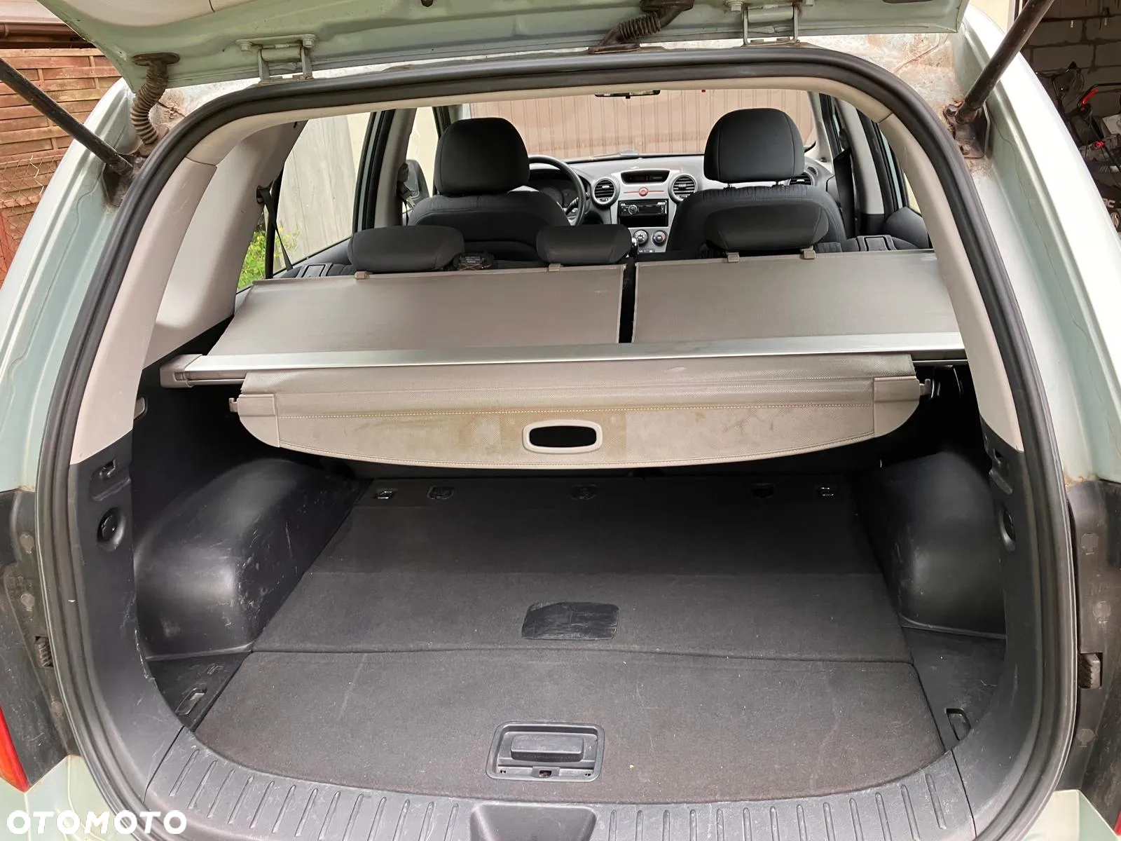 Kia Carens - 14