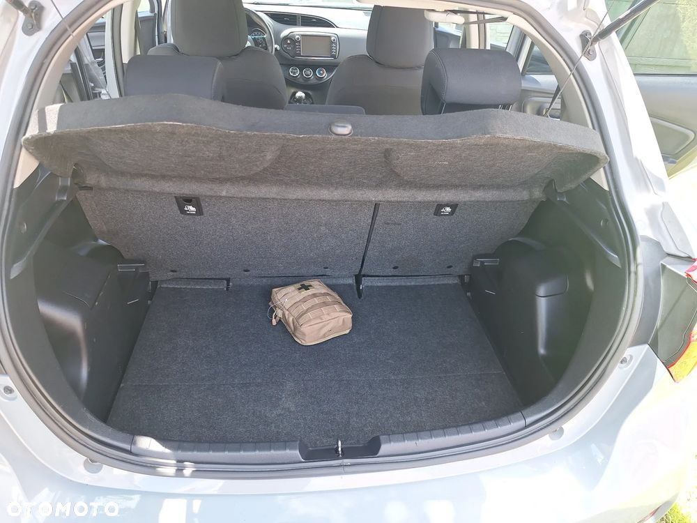 Toyota Yaris 1.5 Premium - 22