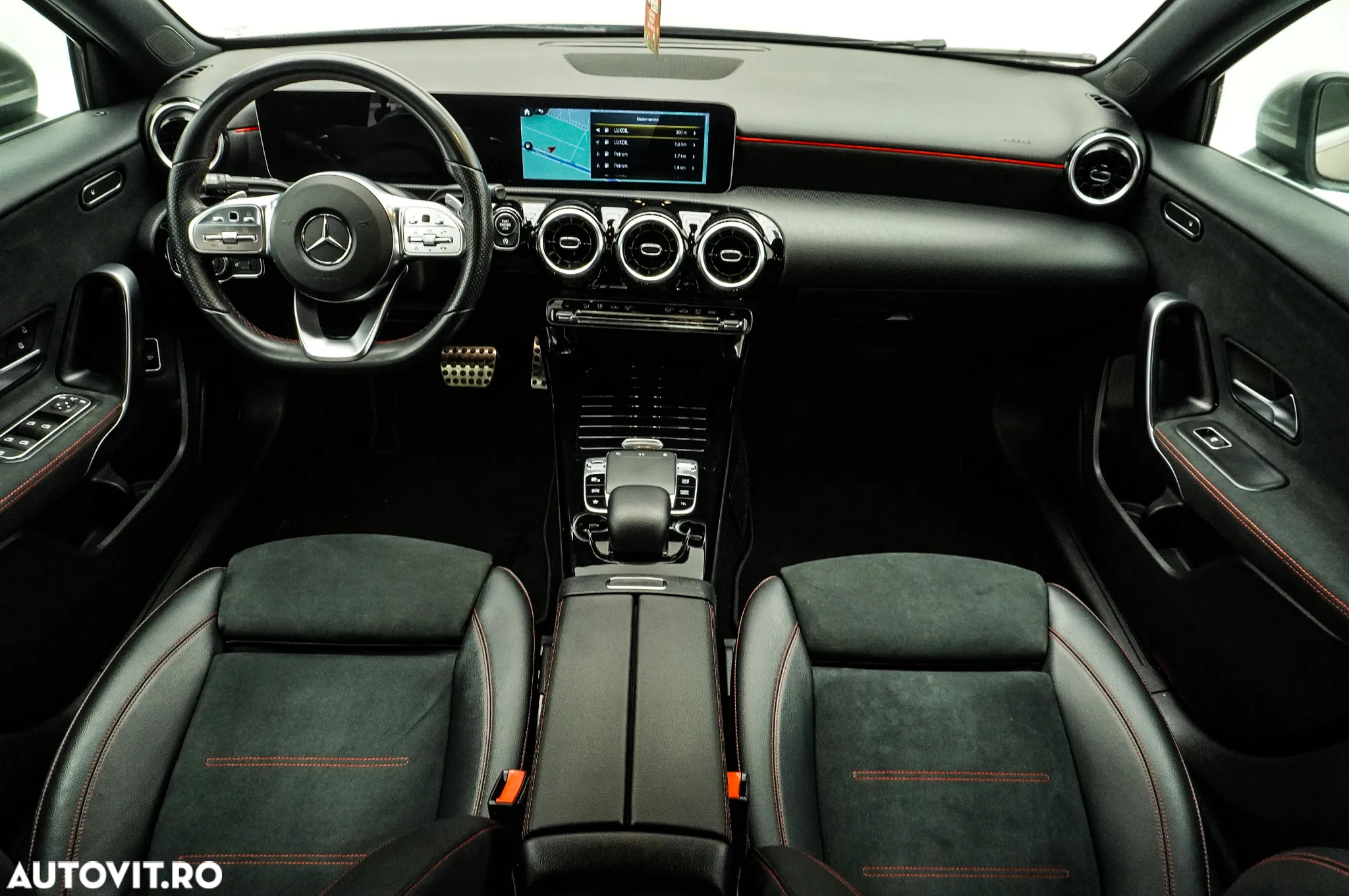 Mercedes-Benz A 180 d Sedan Aut. - 8