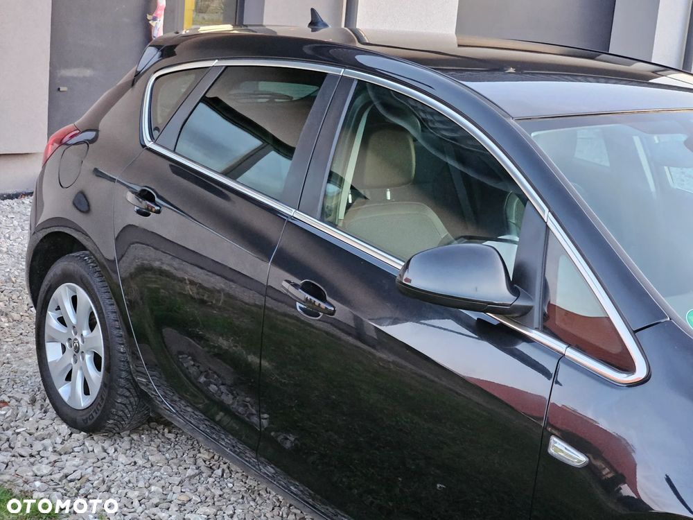 Opel Astra 1.4 T Essentia - 12