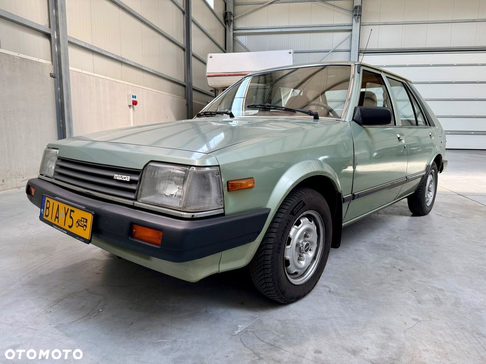 Mazda 323 - 6