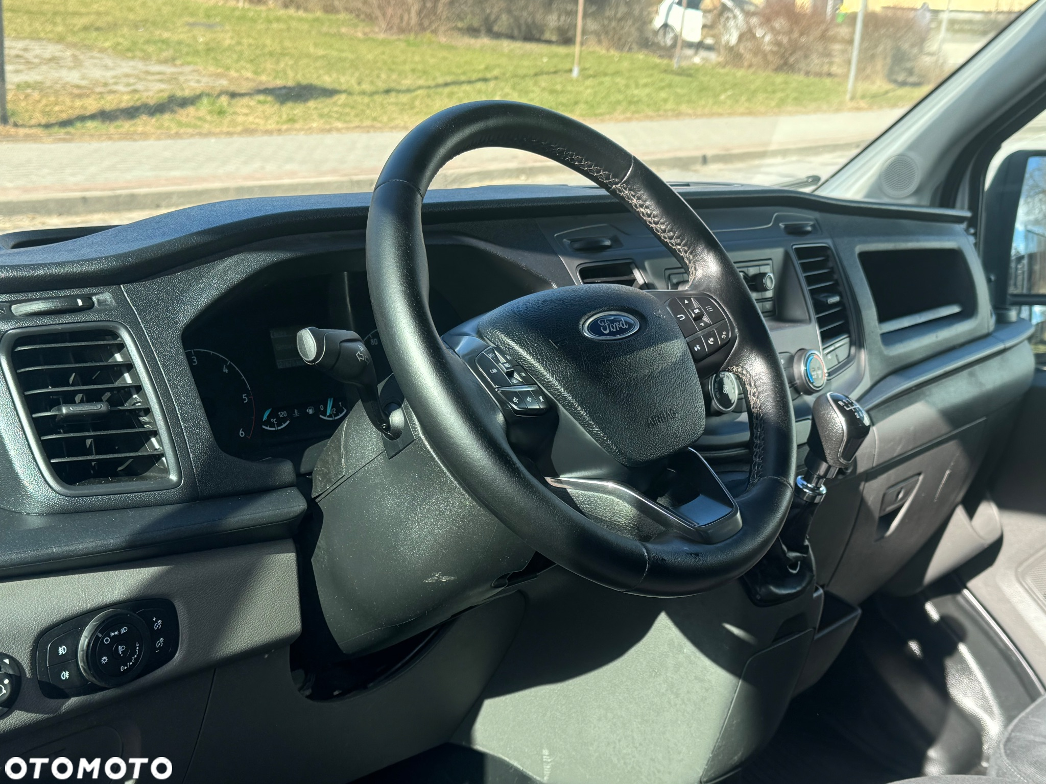Ford Transit - 12