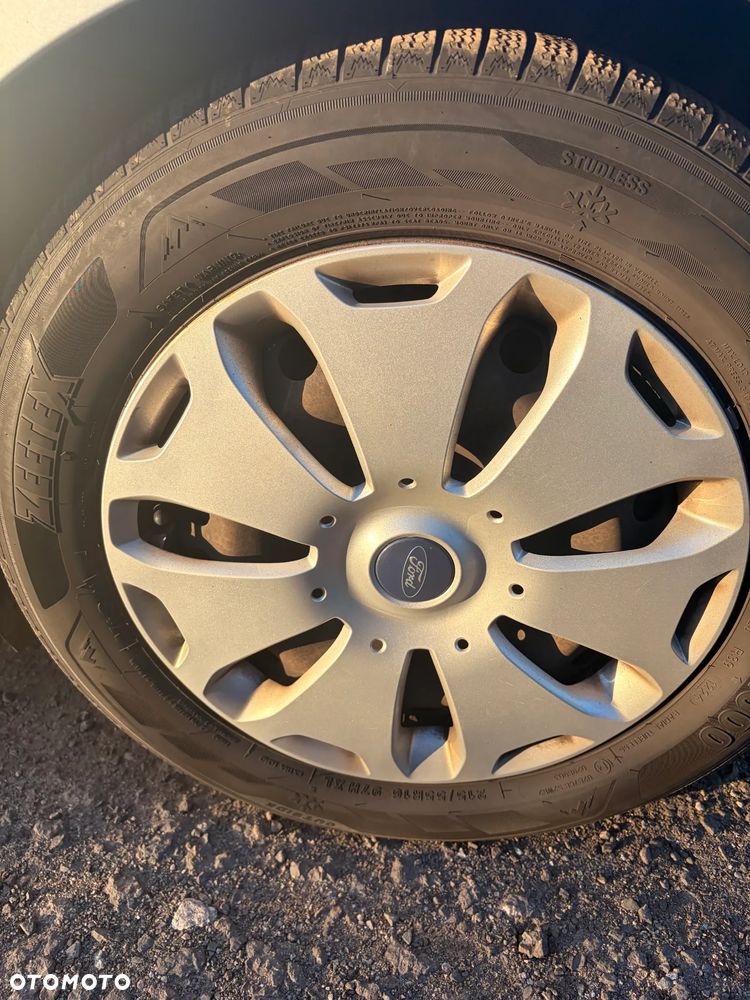 Ford Mondeo 2.5 Ghia - 8