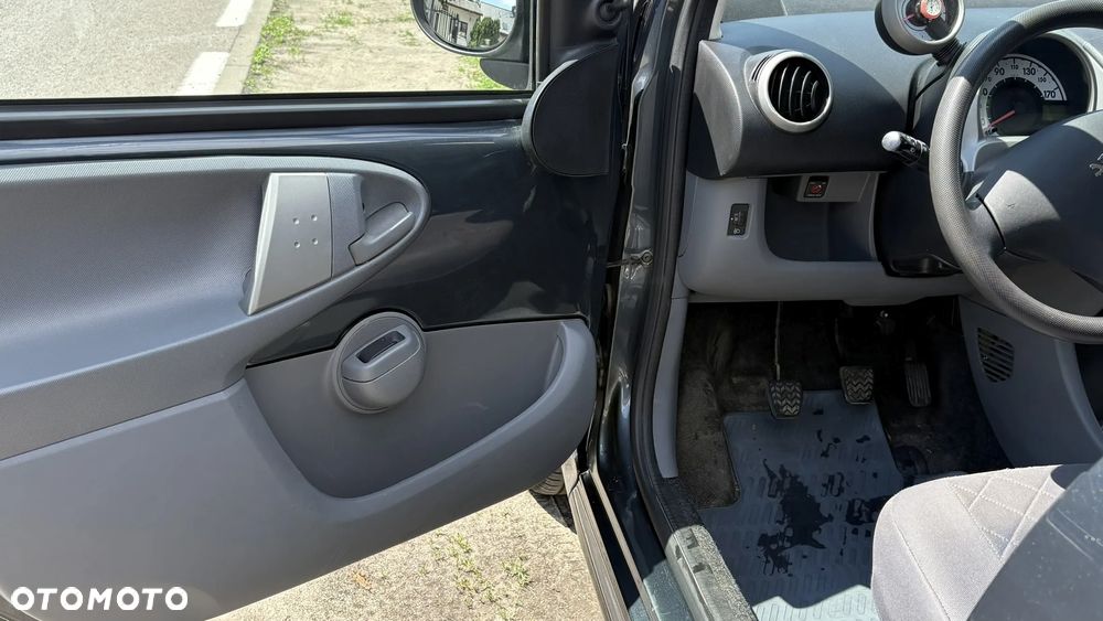 Peugeot 107 - 10