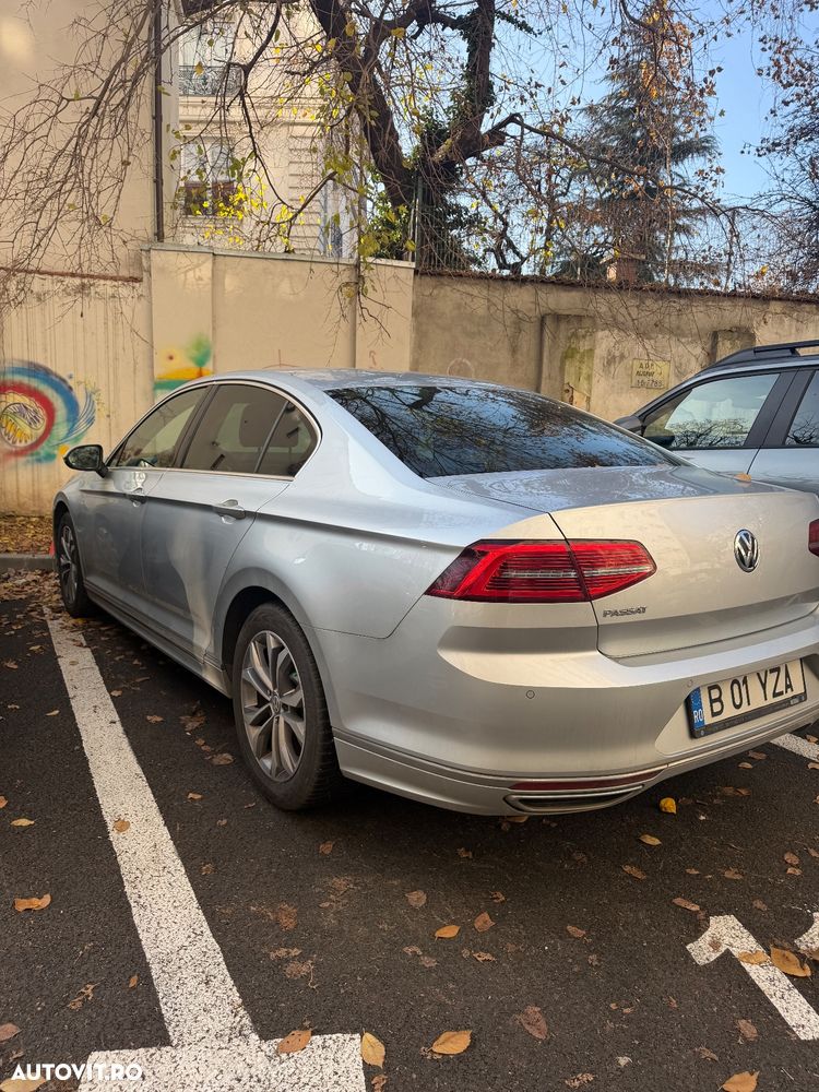 Volkswagen Passat - 4