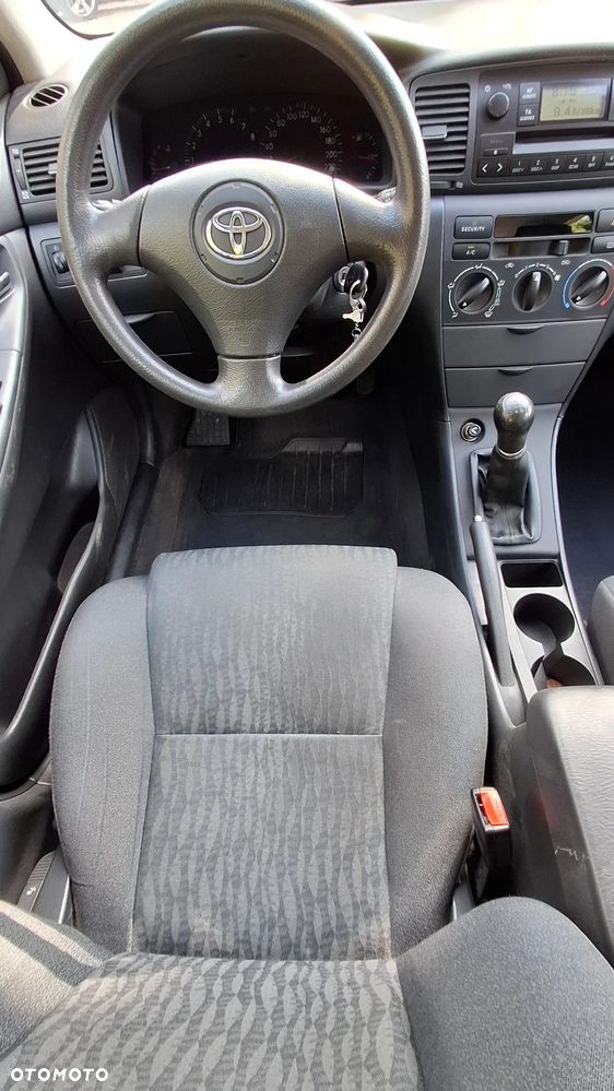 Toyota Corolla 1.6 VVT-i Terra - 32