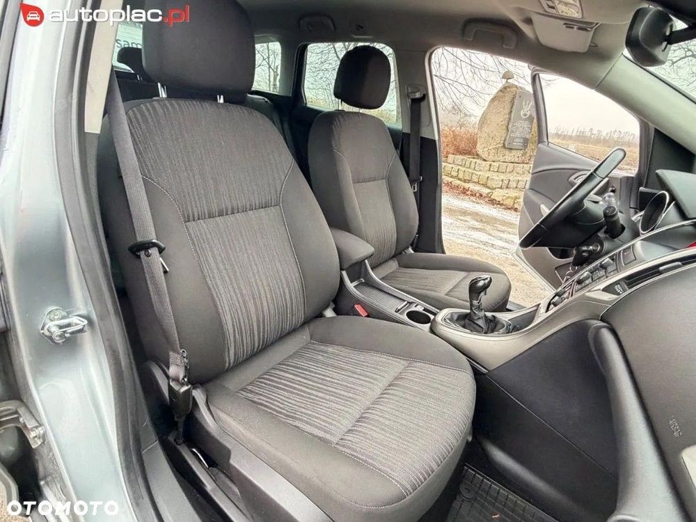 Opel Astra 2011