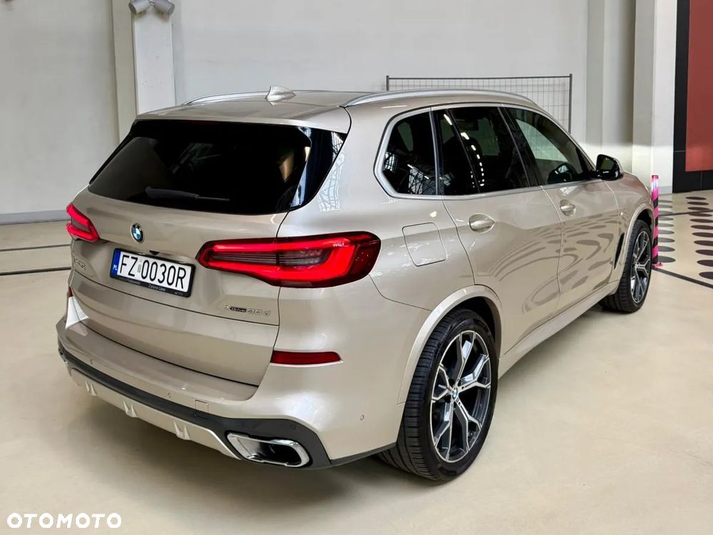 BMW X5 xDrive30d - 13