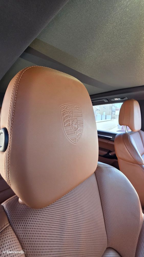 Porsche Cayenne S - 14