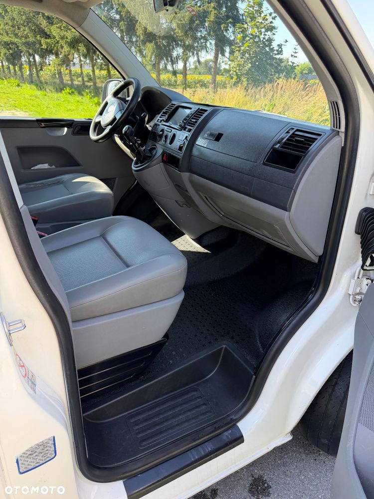 Volkswagen Transporter - 24