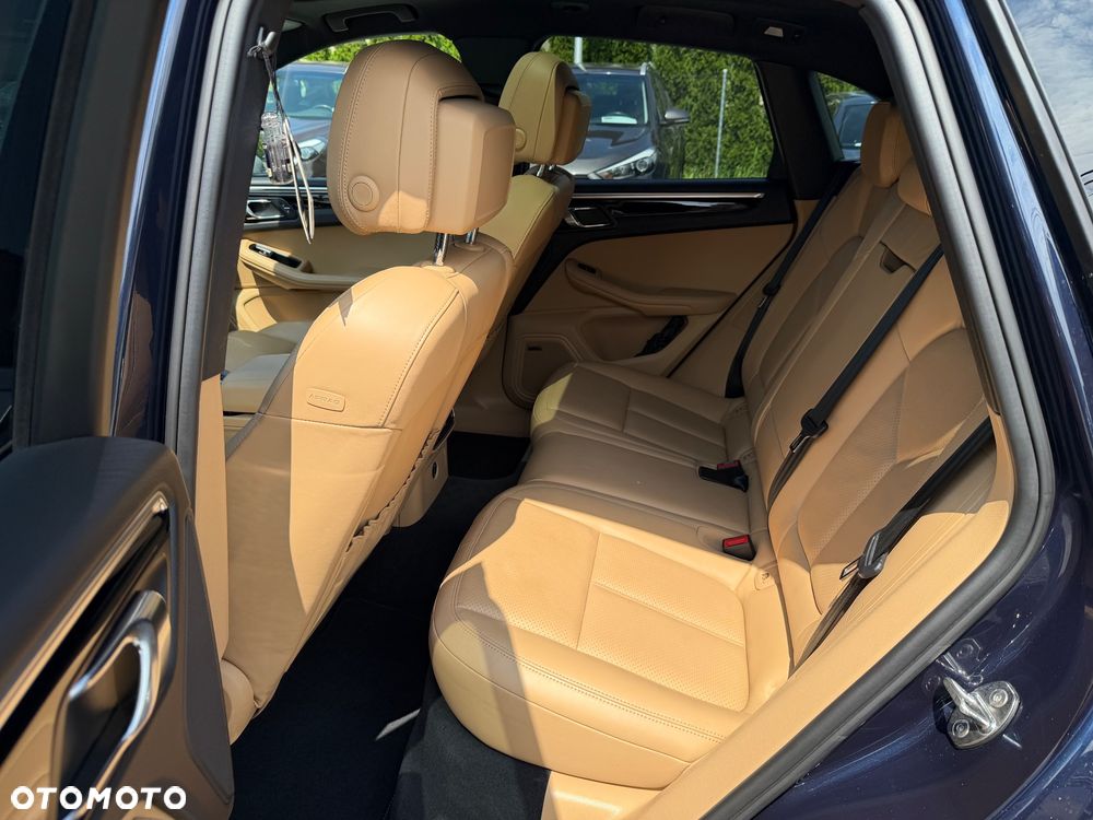 Porsche Macan S - 24