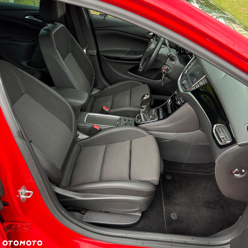 Opel Astra 1.4 Turbo Innovation - 13