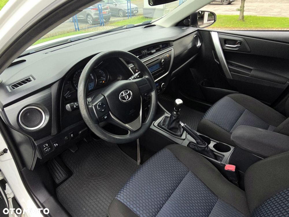 Toyota Auris - 9