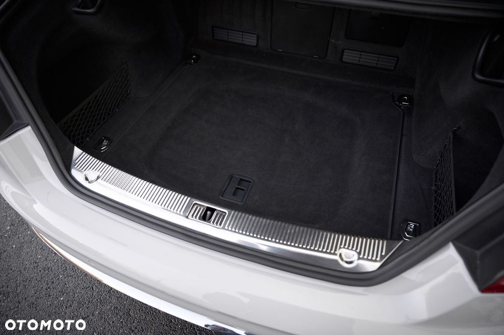 Audi A8 3.0 TFSI L Quattro - 21